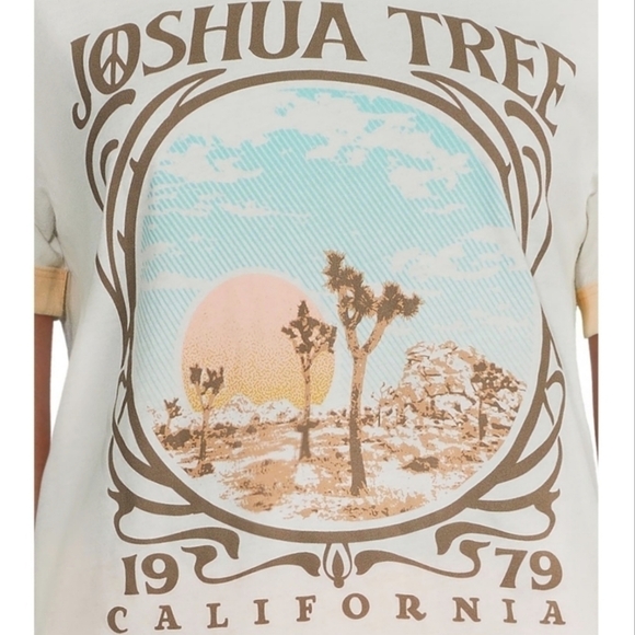 Joshua Tree Ringer Tee Loungewear Set in Winter White and Icy Peach NWT - Picture 5 of 5